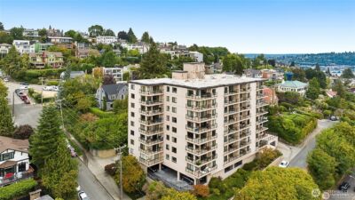 100 Ward Street #104, Seattle, WA 98109-3630 - Photo 36