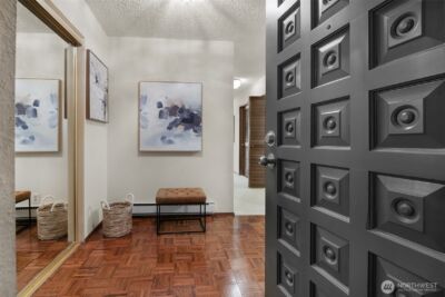 100 Ward Street #104, Seattle, WA 98109-3630 - Photo 4