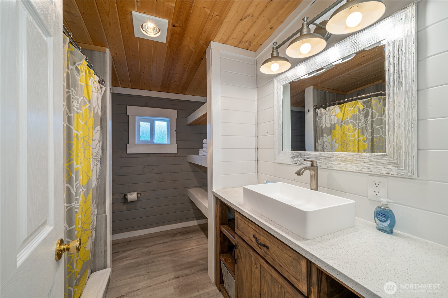 117 Wells Avenue , Manson, WA 98831
