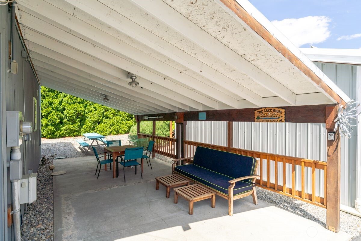117 Wells Avenue , Manson, WA 98831