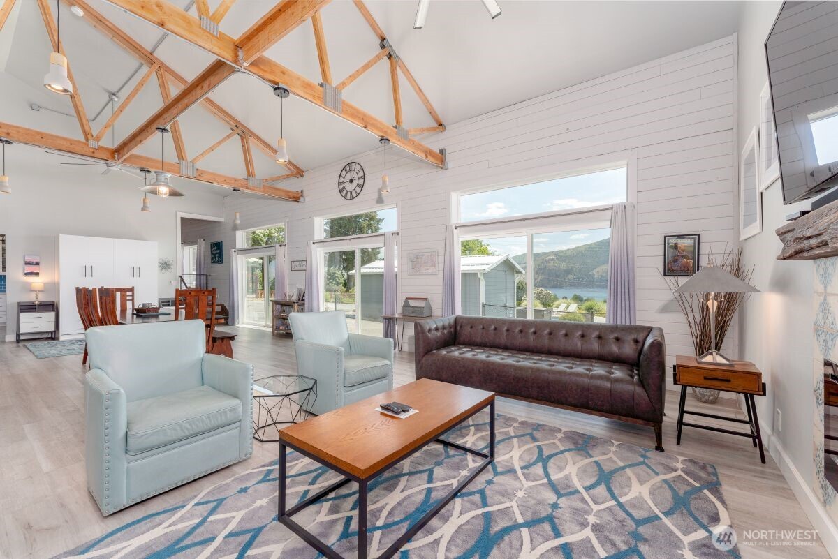 117 Wells Avenue , Manson, WA 98831