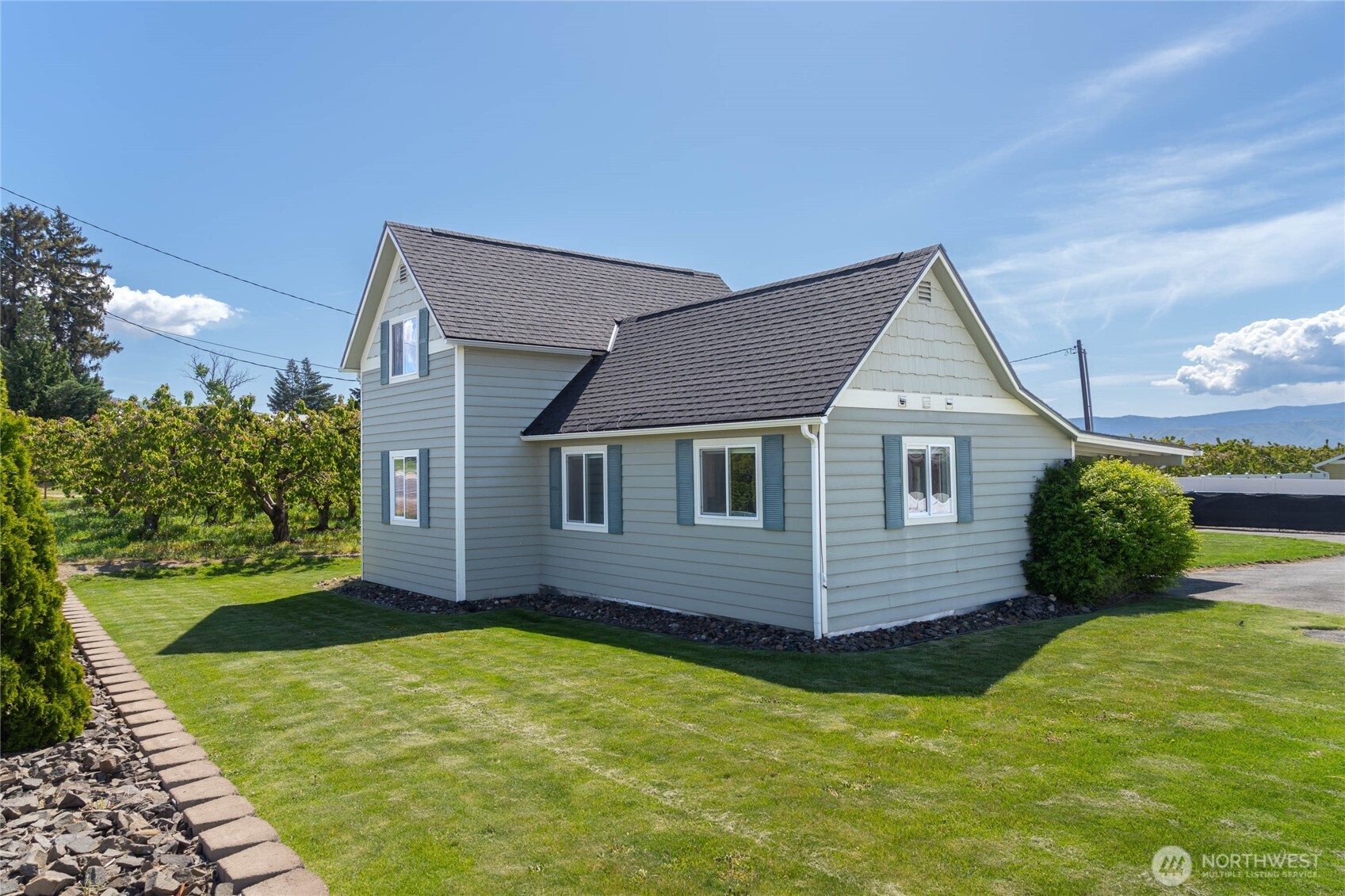 25 Sun Valley Drive , Wenatchee, WA 98801
