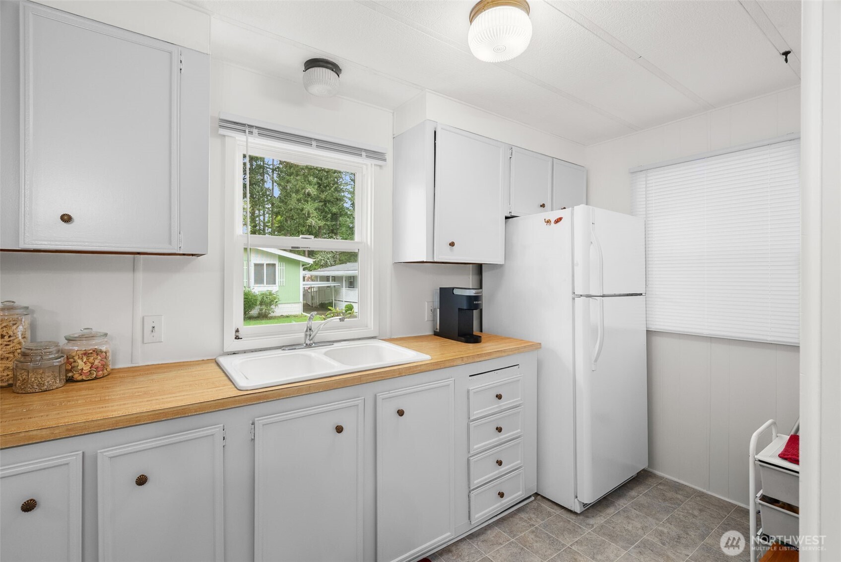 600 NE Lincoln Road #14, Poulsbo, WA 98370