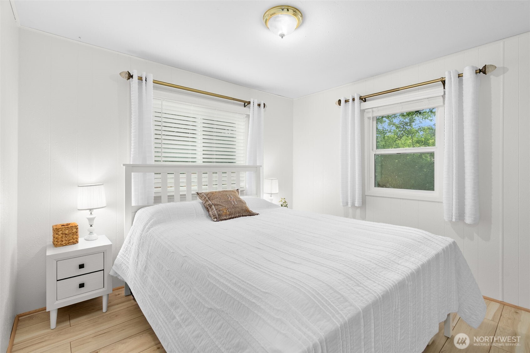 600 NE Lincoln Road #14, Poulsbo, WA 98370