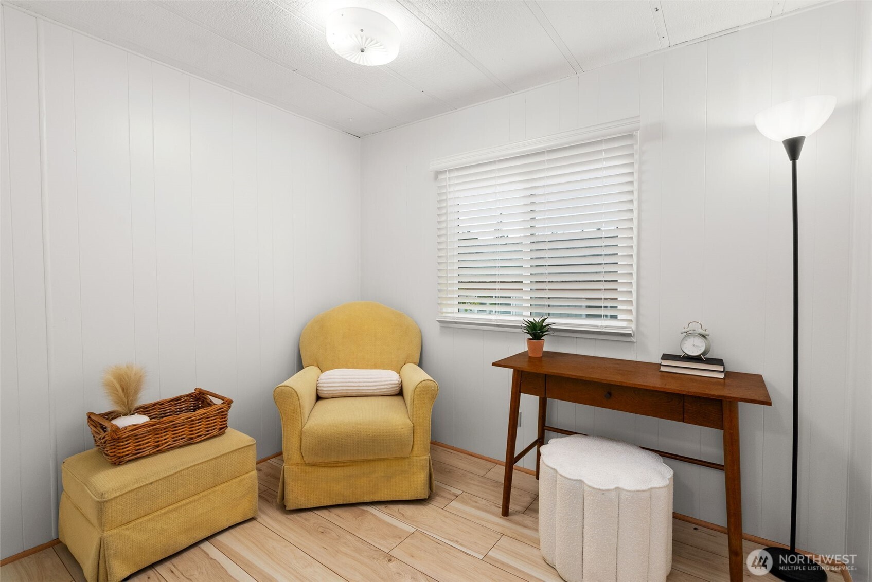600 NE Lincoln Road #14, Poulsbo, WA 98370