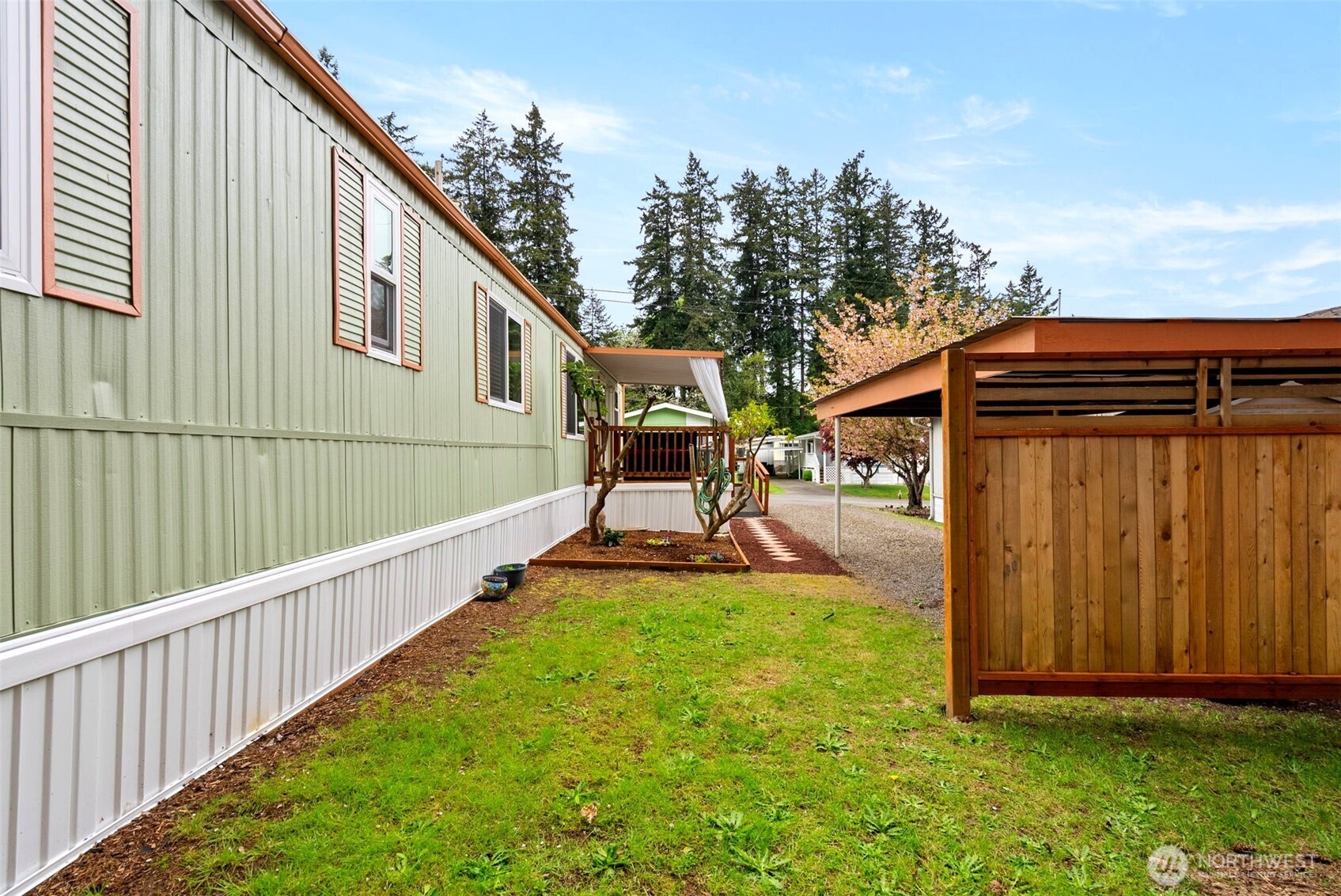 600 NE Lincoln Road #14, Poulsbo, WA 98370