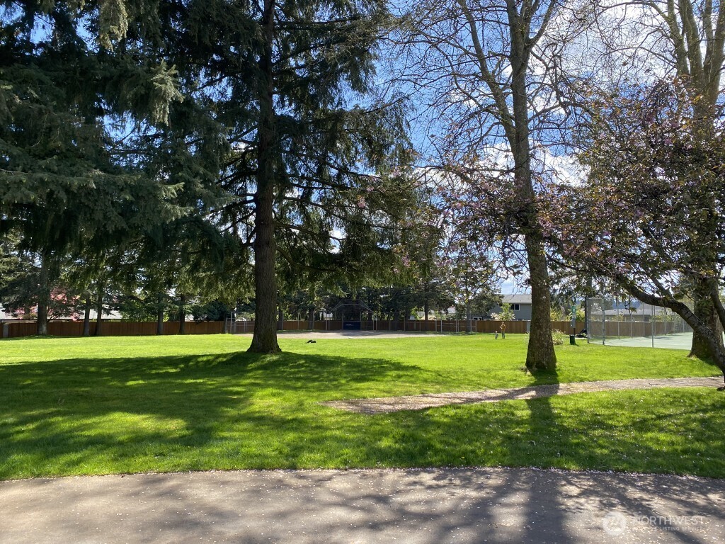 13535 119th Avenue NE, Kirkland, WA 98034