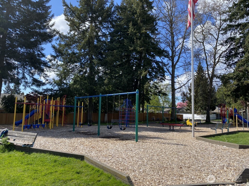 13535 119th Avenue NE, Kirkland, WA 98034