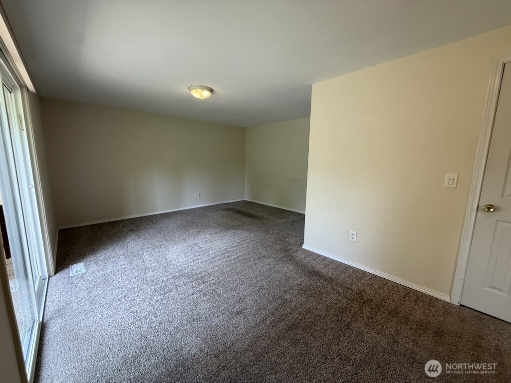 13535 119th Avenue NE, Kirkland, WA 98034