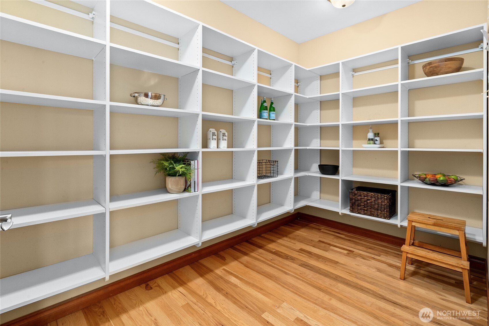 6317 NE 138th Place , Kirkland, WA 98034