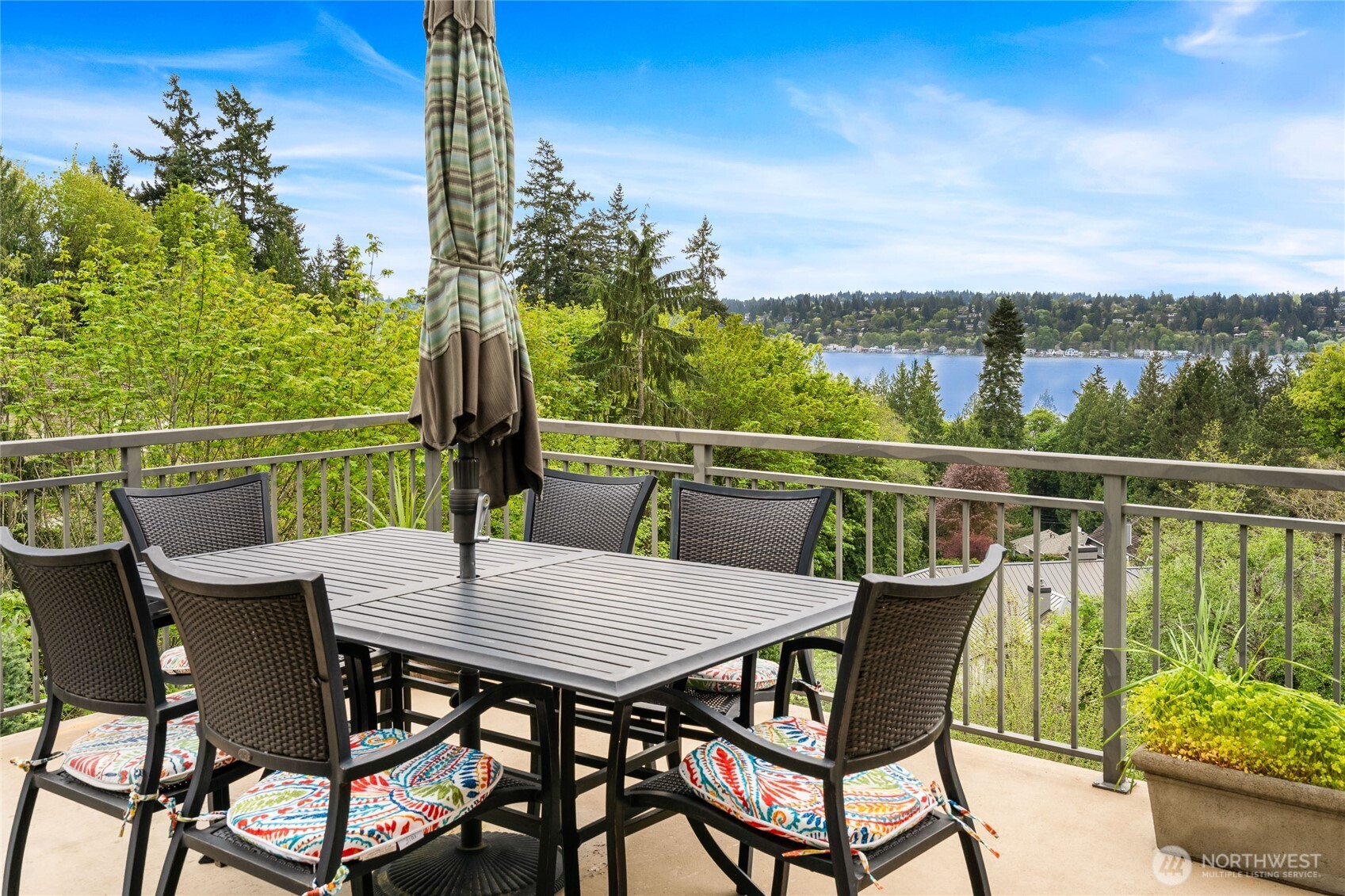 6317 NE 138th Place , Kirkland, WA 98034