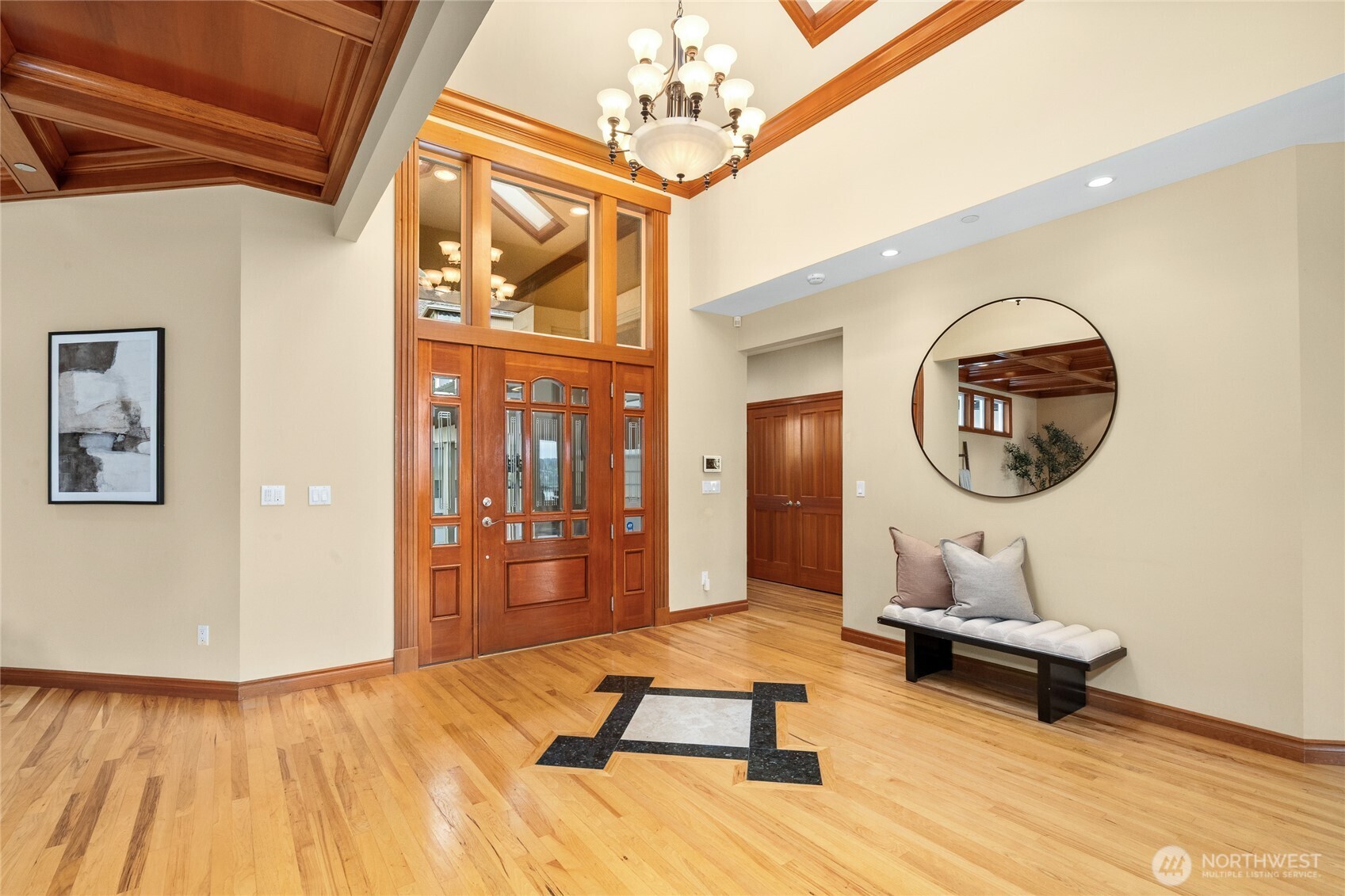 6317 NE 138th Place , Kirkland, WA 98034