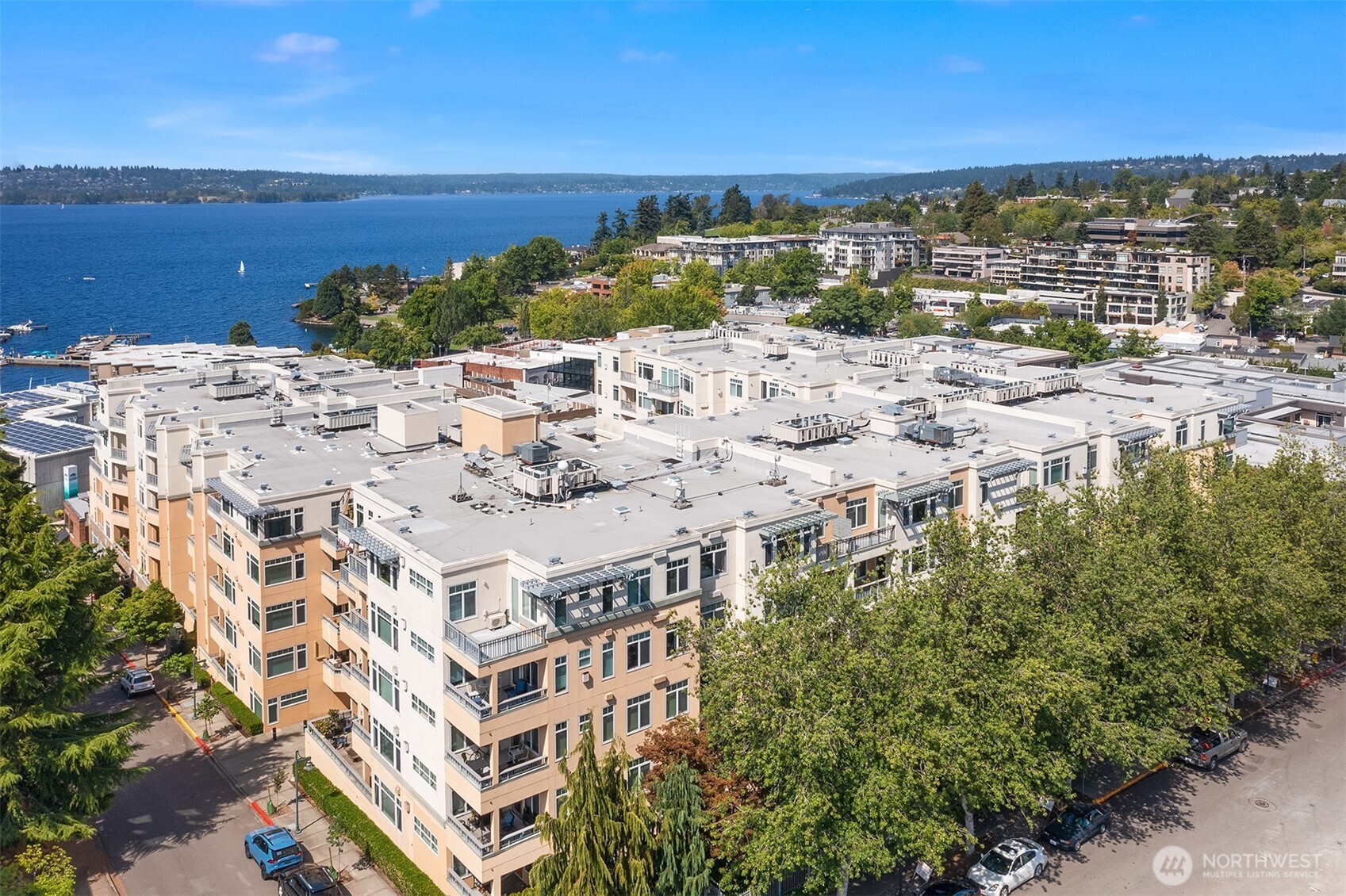 109 2nd Street S #422, Kirkland, WA 98033