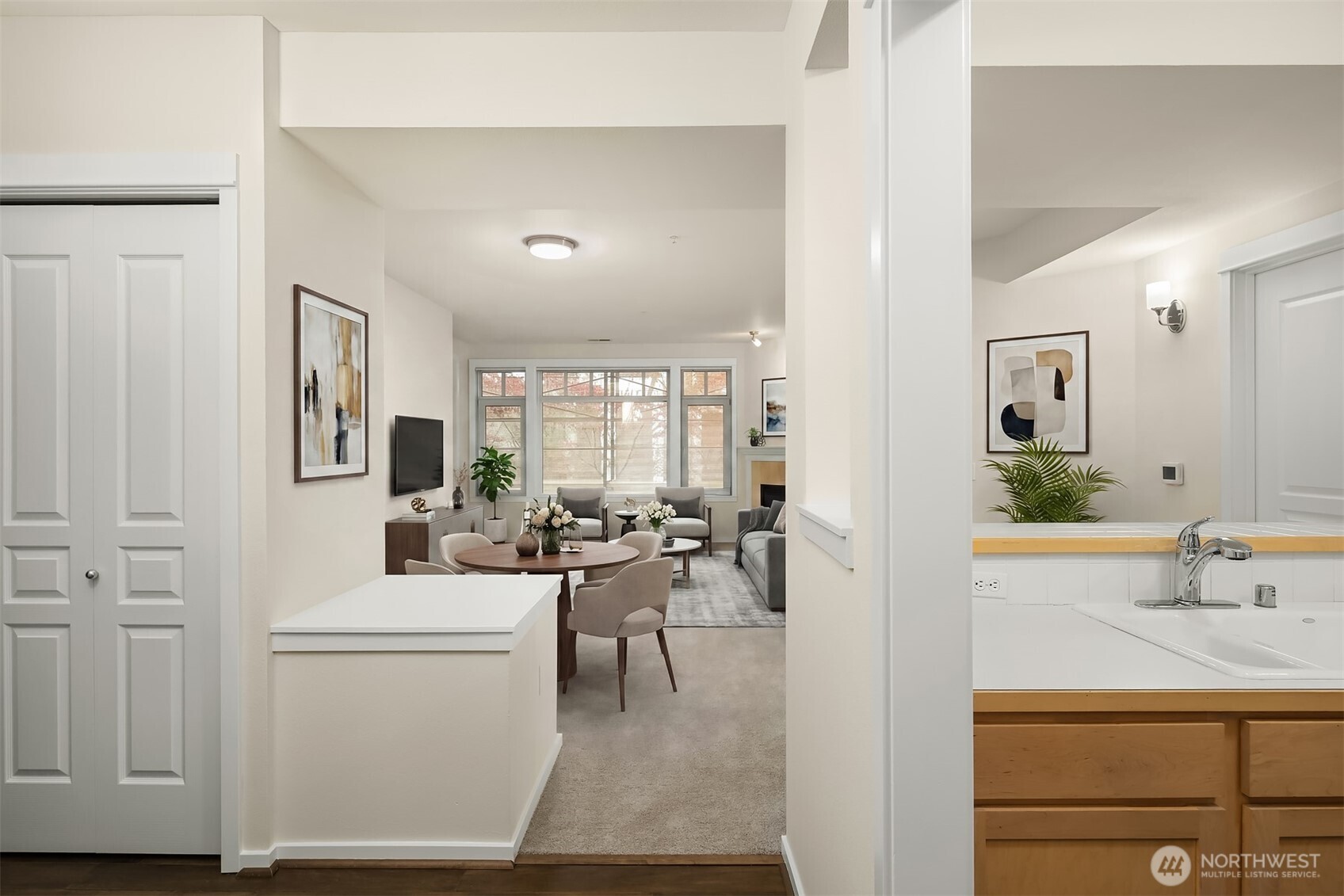 109 2nd Street S #422, Kirkland, WA 98033