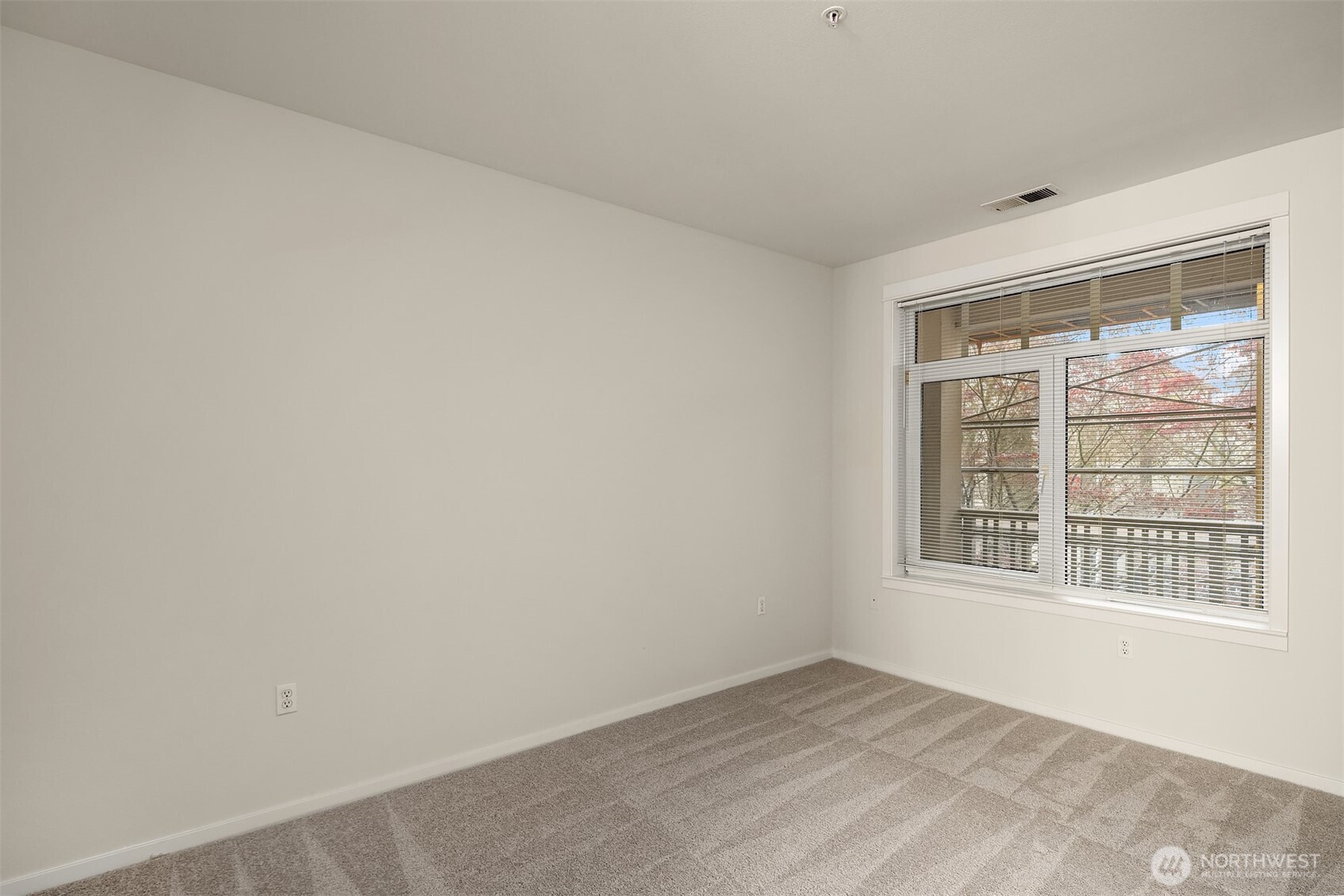 109 2nd Street S #422, Kirkland, WA 98033