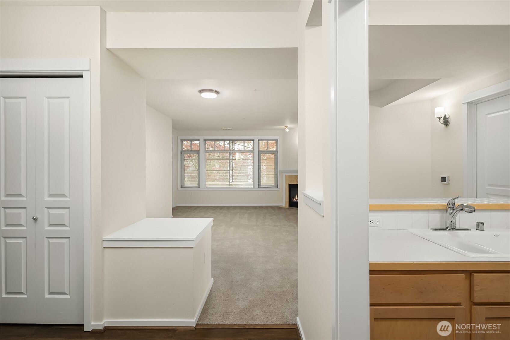 109 2nd Street S #422, Kirkland, WA 98033