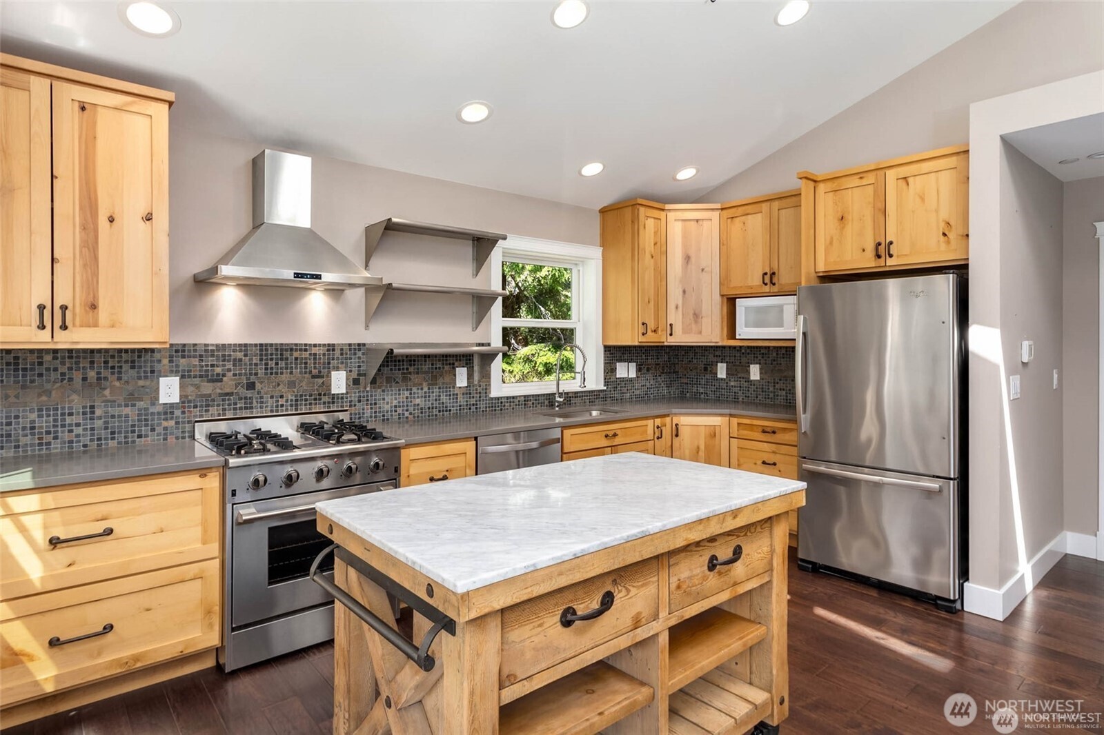 17730 164th Avenue NE, Woodinville, WA 98072