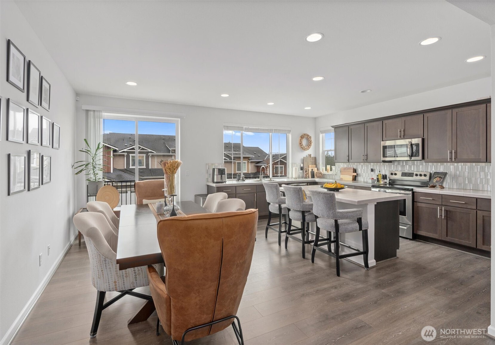 22328 88th Way S #E101, Kent, WA 98031