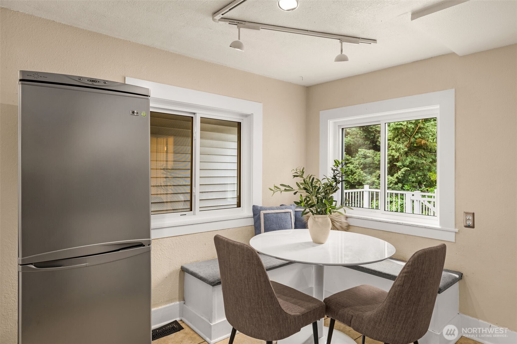 6241 6th Avenue NW, Seattle, WA 98107