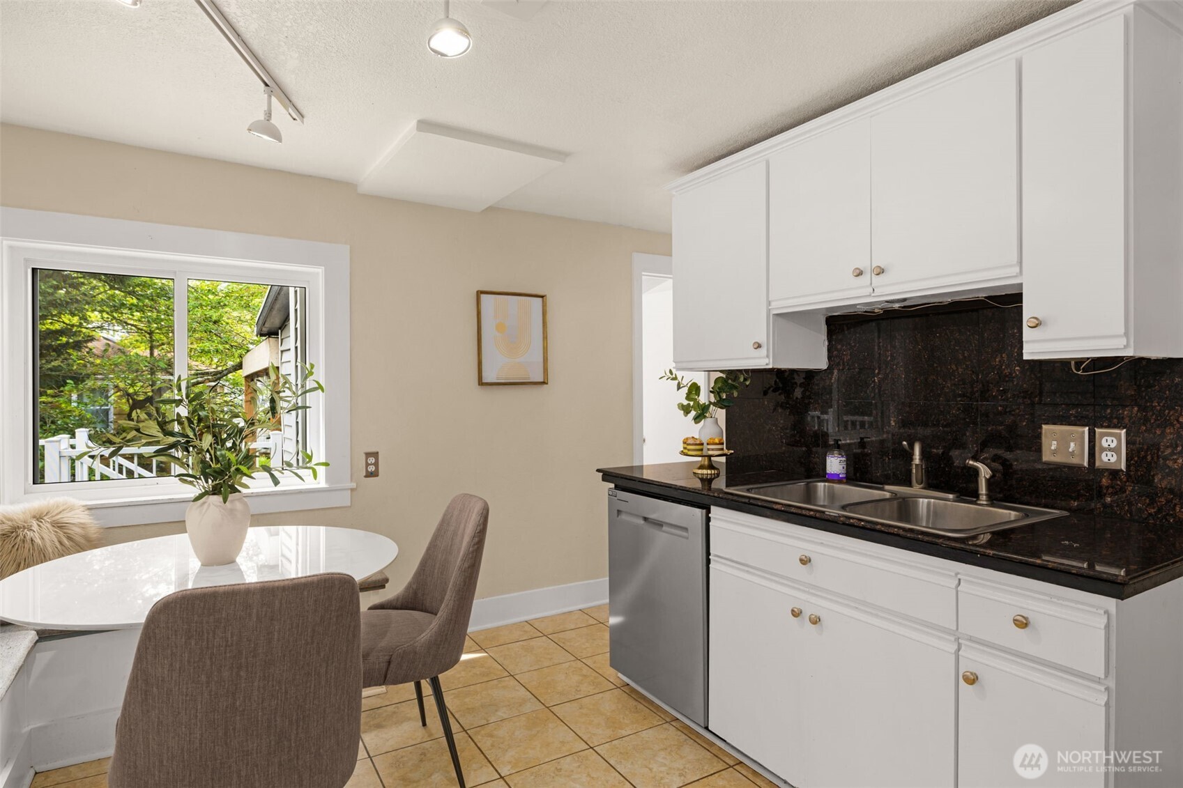 6241 6th Avenue NW, Seattle, WA 98107
