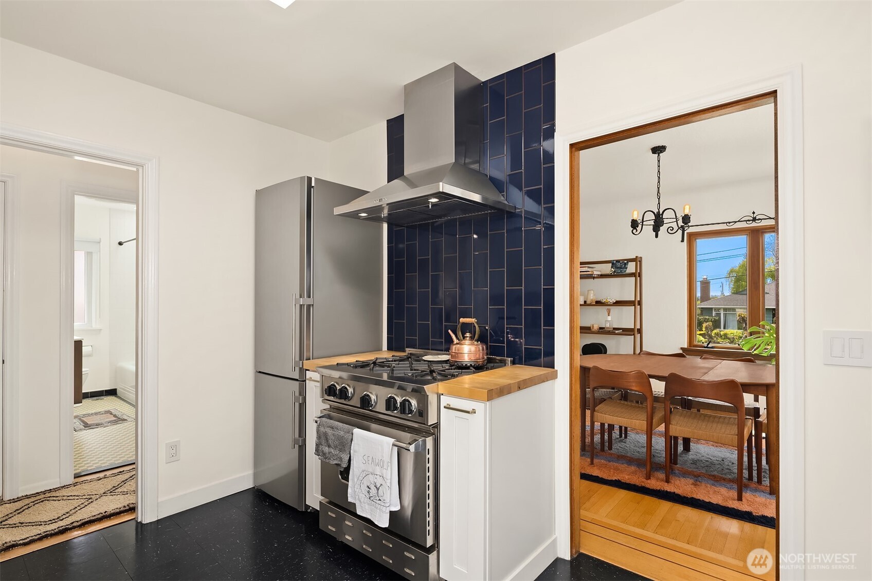 2624 W Plymouth Street , Seattle, WA 98199