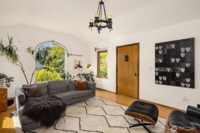 2624 W Plymouth Street , Seattle, WA 98199 - Photo 3