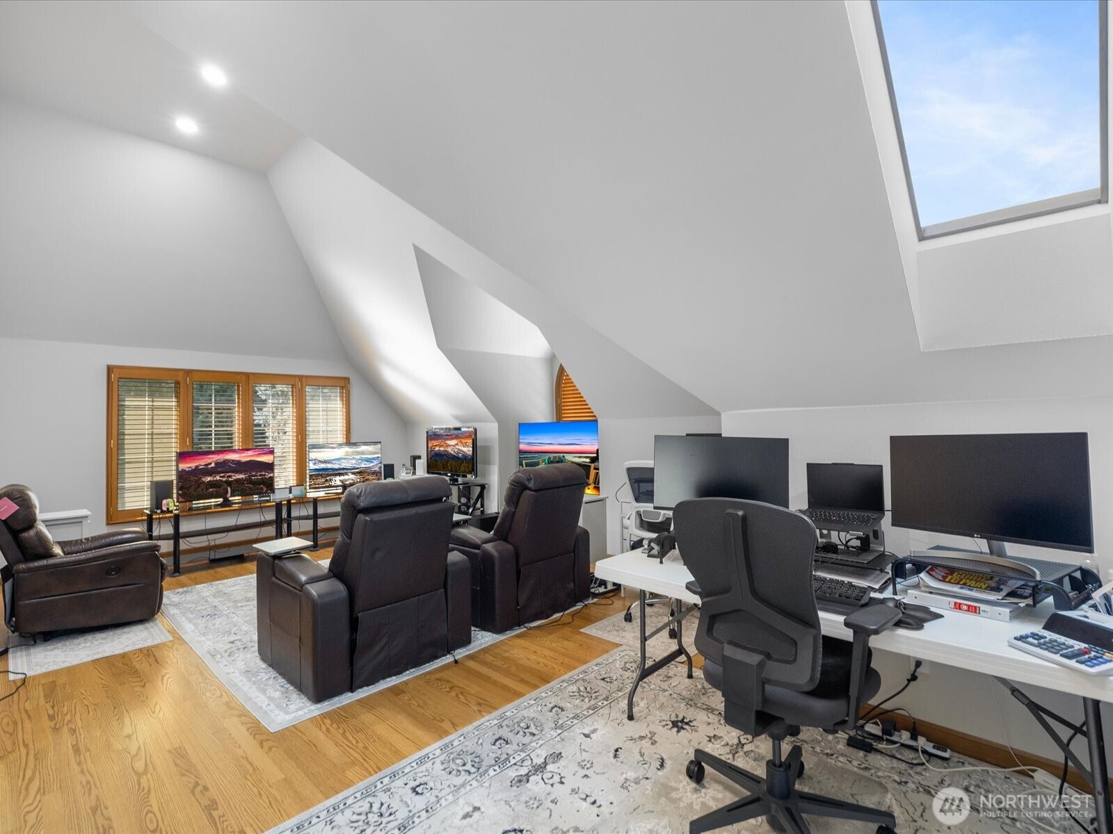 20421 NE 66th Court , Redmond, WA 98053