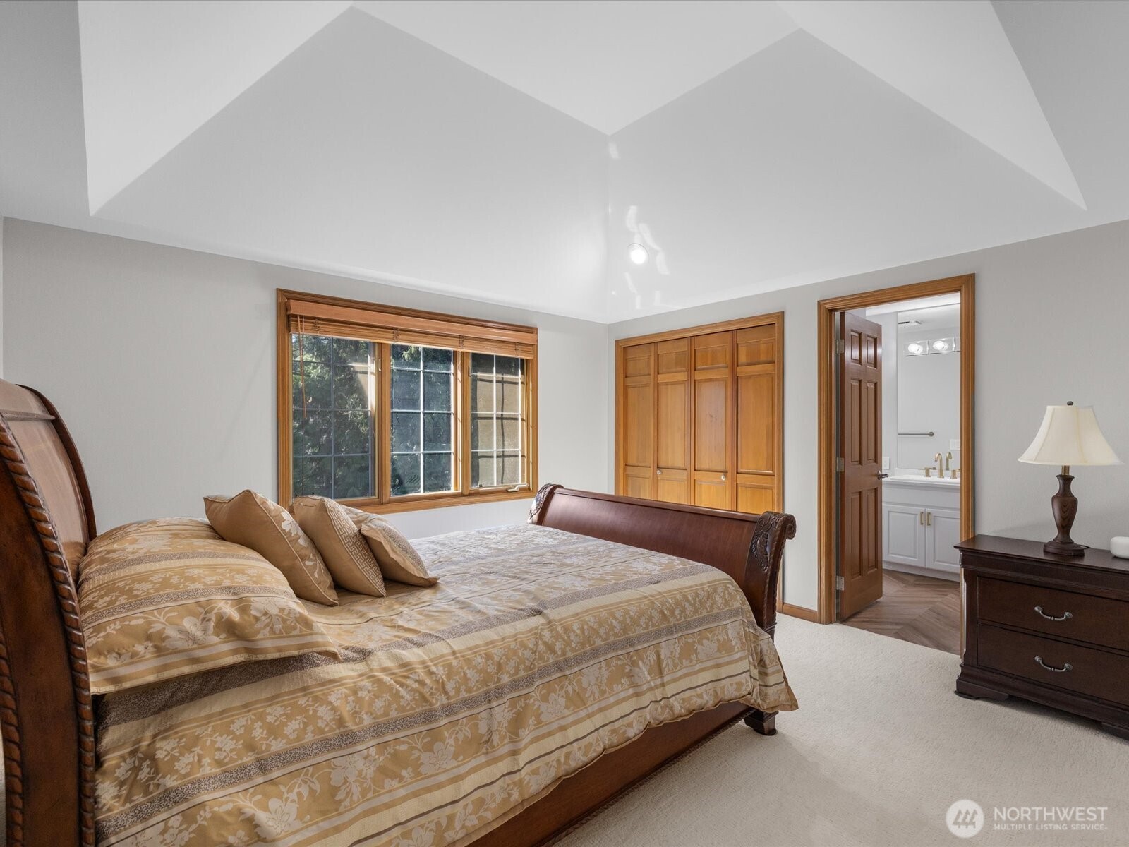 20421 NE 66th Court , Redmond, WA 98053