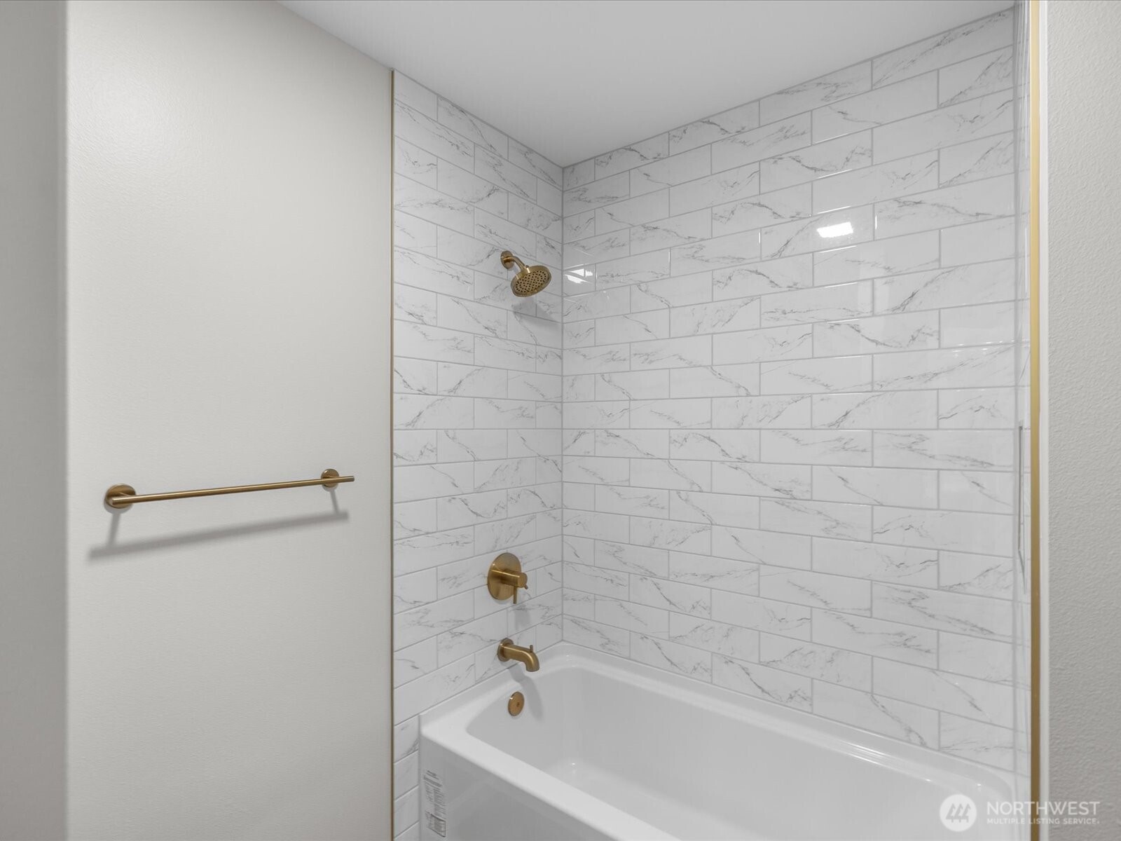 20421 NE 66th Court , Redmond, WA 98053