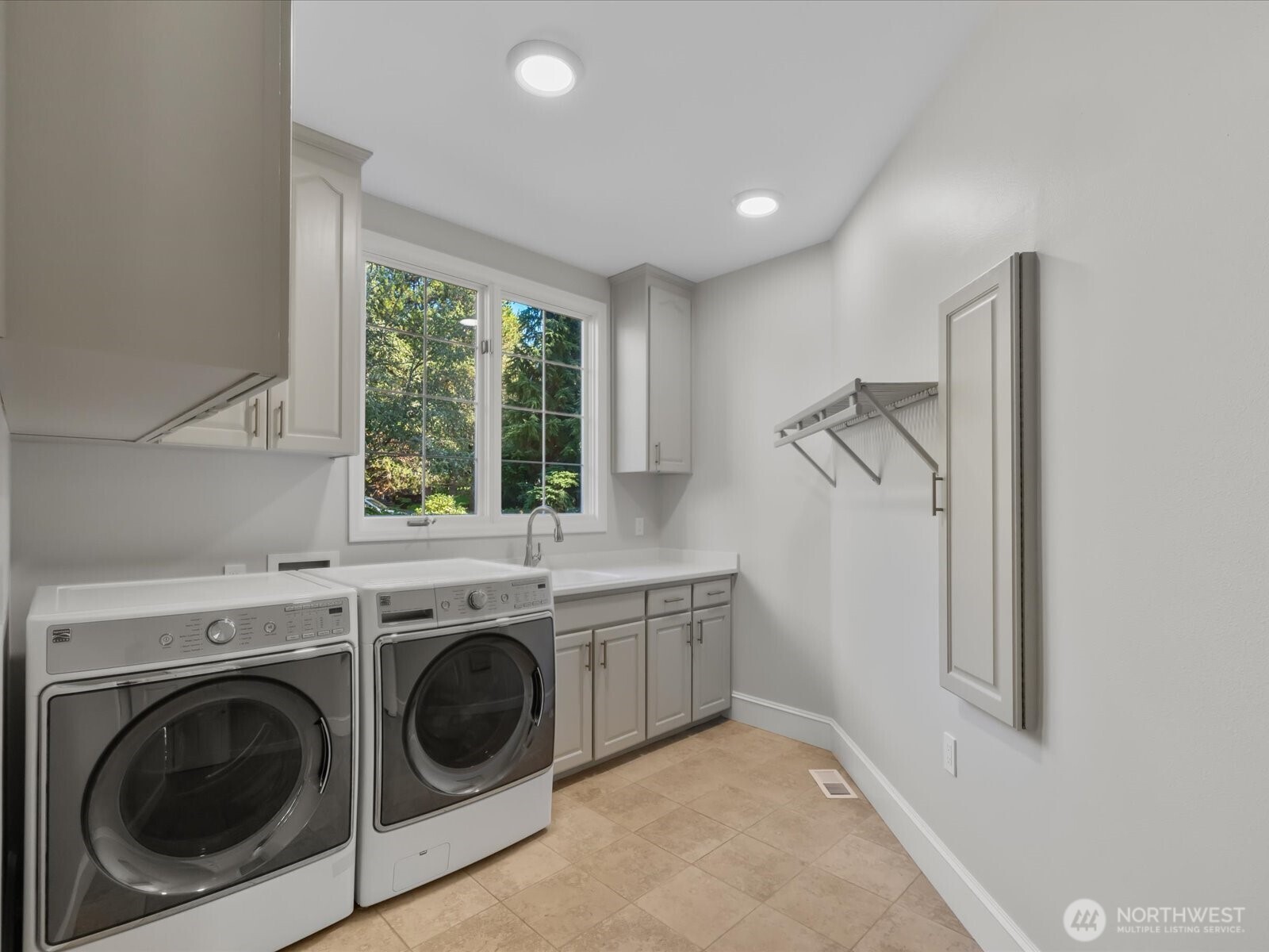 20421 NE 66th Court , Redmond, WA 98053