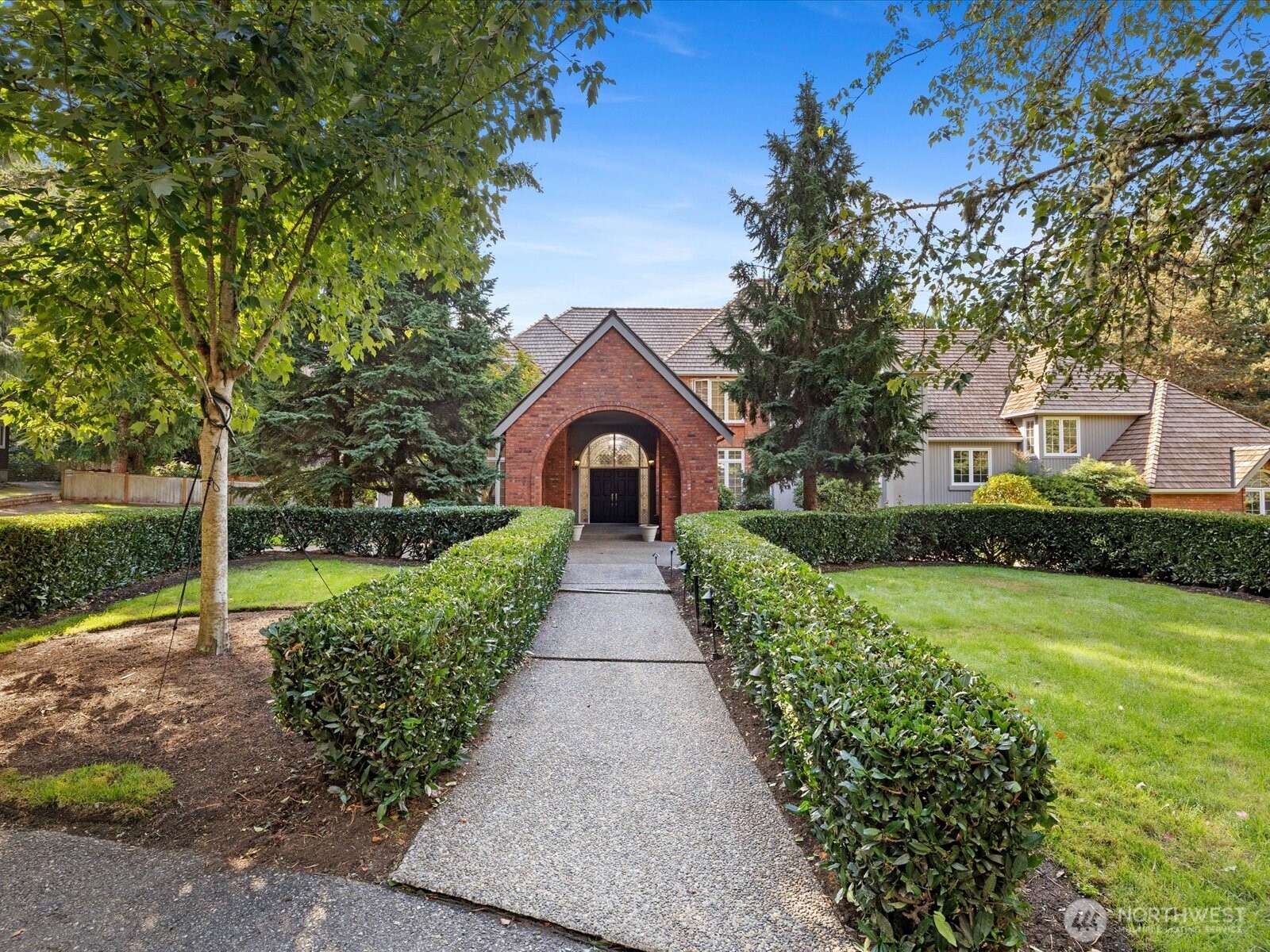 20421 NE 66th Court , Redmond, WA 98053