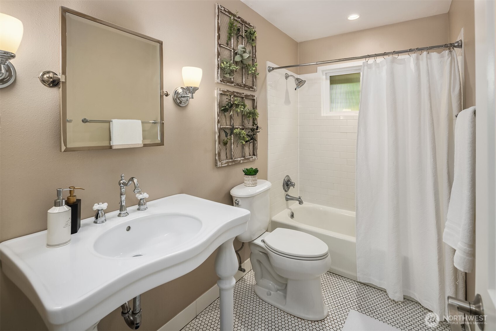 2613 126th Avenue NE, Bellevue, WA 98005