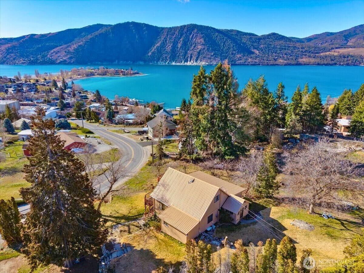 475 Totem Pole Road , Manson, WA 98831