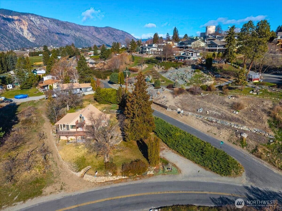 475 Totem Pole Road , Manson, WA 98831
