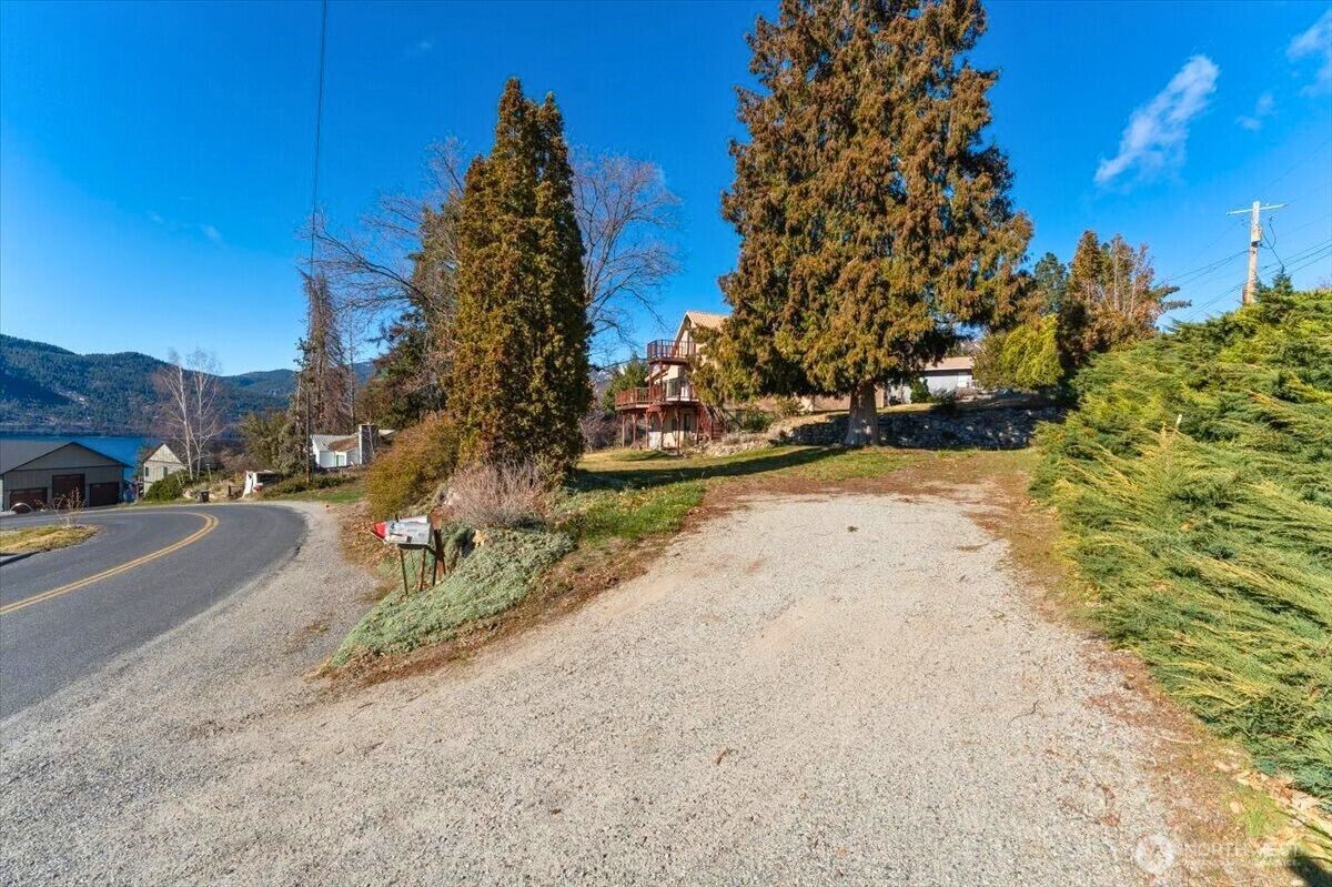 475 Totem Pole Road , Manson, WA 98831