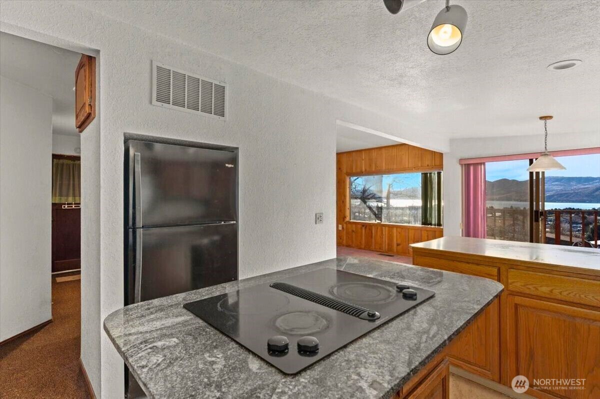 475 Totem Pole Road , Manson, WA 98831