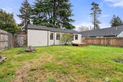9747 Evanston Ave N, Seattle, WA 98103 - Photo 30