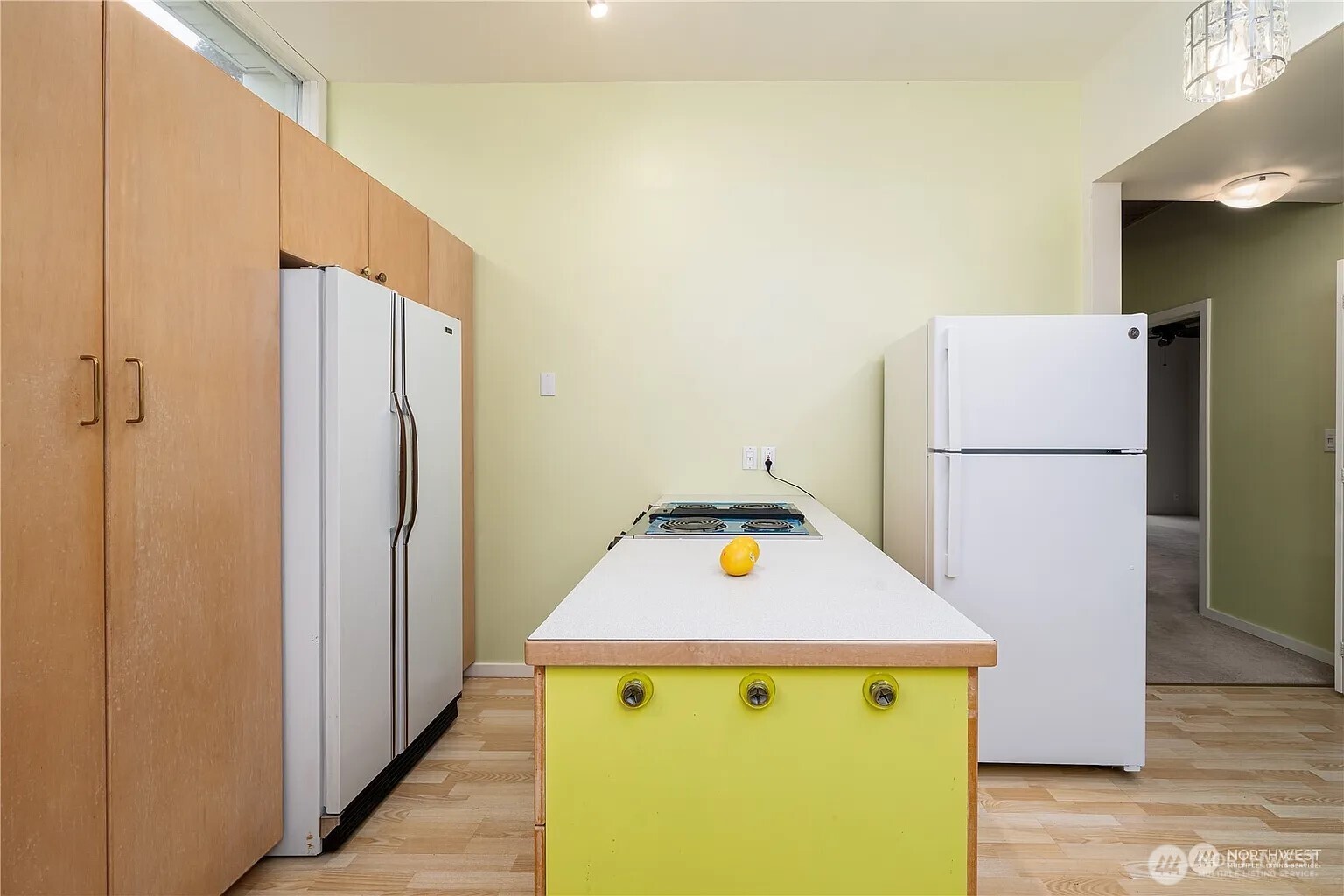311 NE 95th St , Seattle, WA 98115
