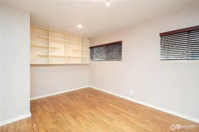 311 NE 95th St , Seattle, WA 98115 - Photo 8