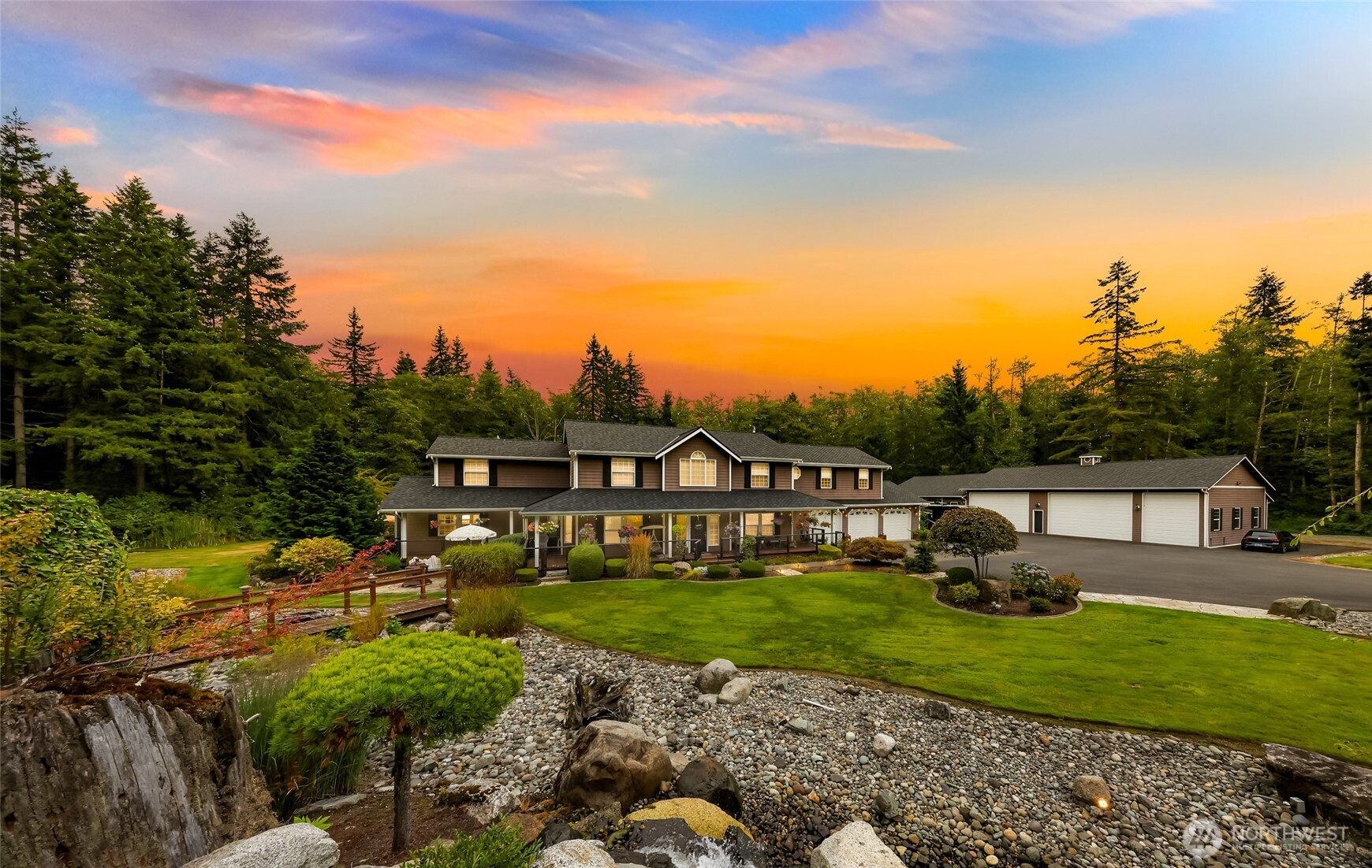 4879 Robinwood Lane , Bow, WA 98232-8590