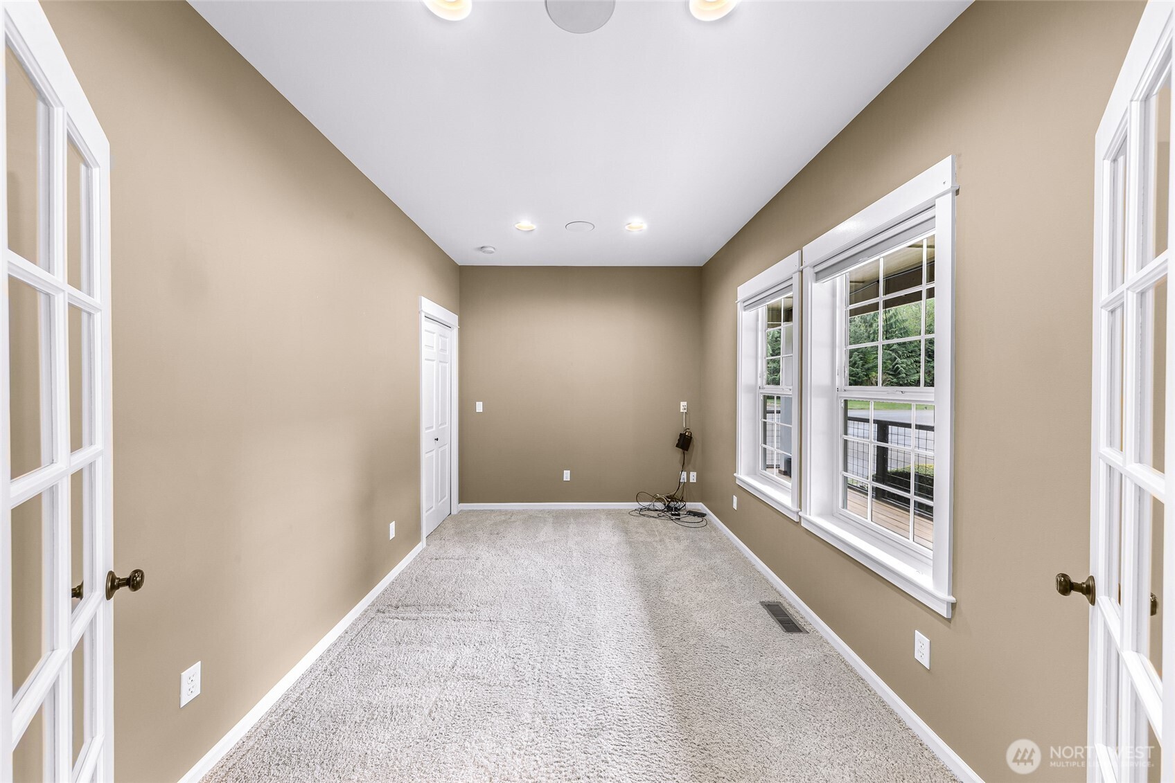 4879 Robinwood Lane , Bow, WA 98232-8590