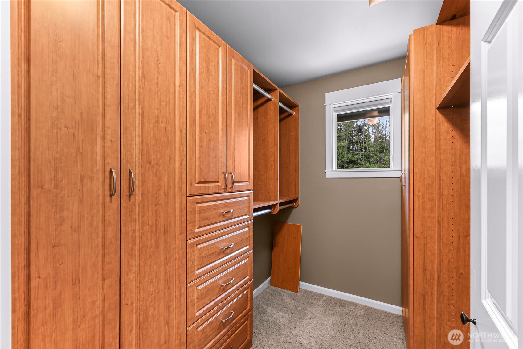 4879 Robinwood Lane , Bow, WA 98232-8590