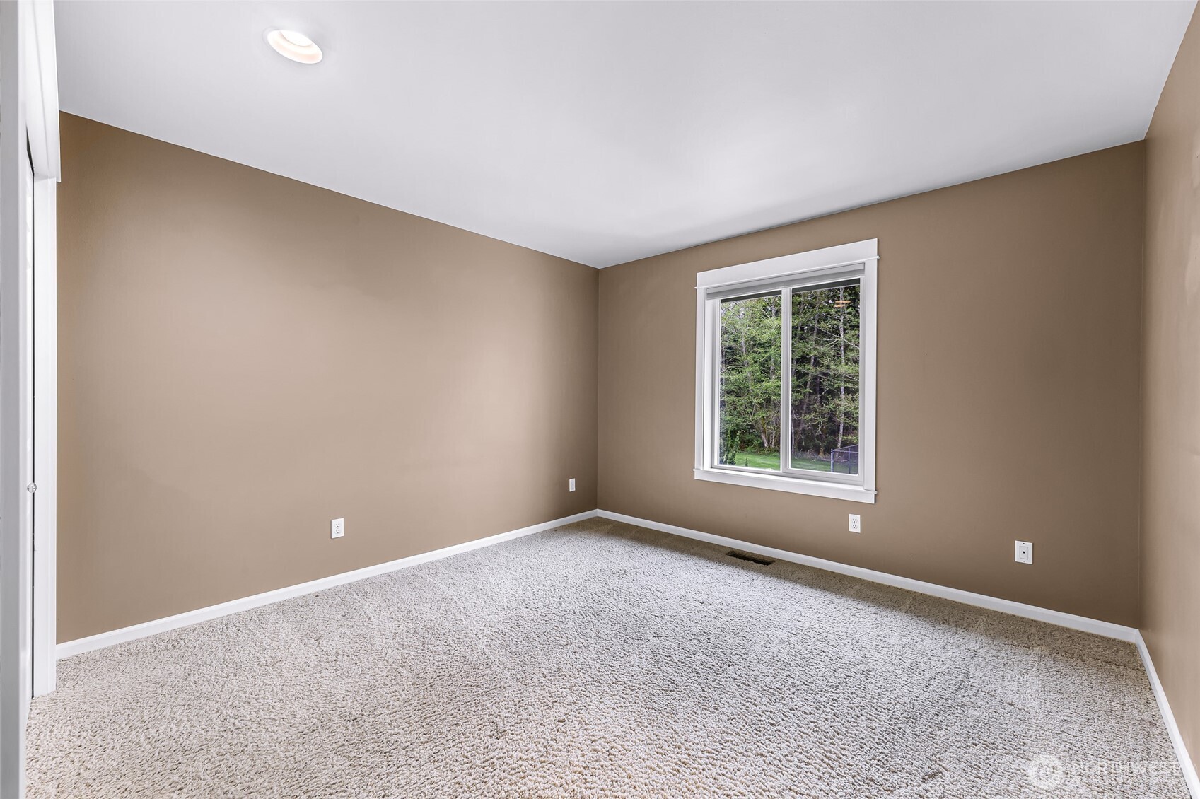 4879 Robinwood Lane , Bow, WA 98232-8590