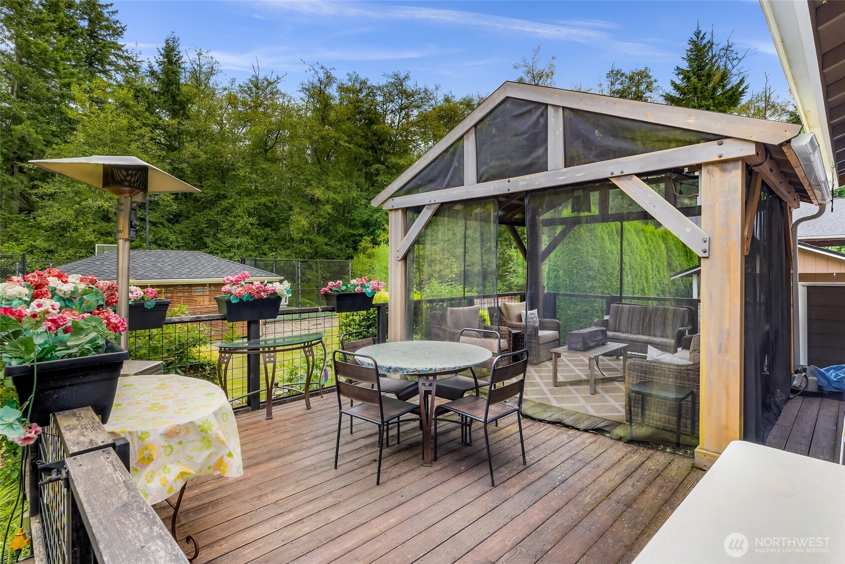 4879 Robinwood Lane , Bow, WA 98232-8590