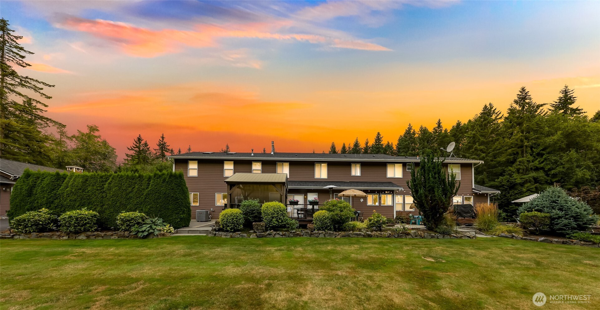 4879 Robinwood Lane , Bow, WA 98232-8590