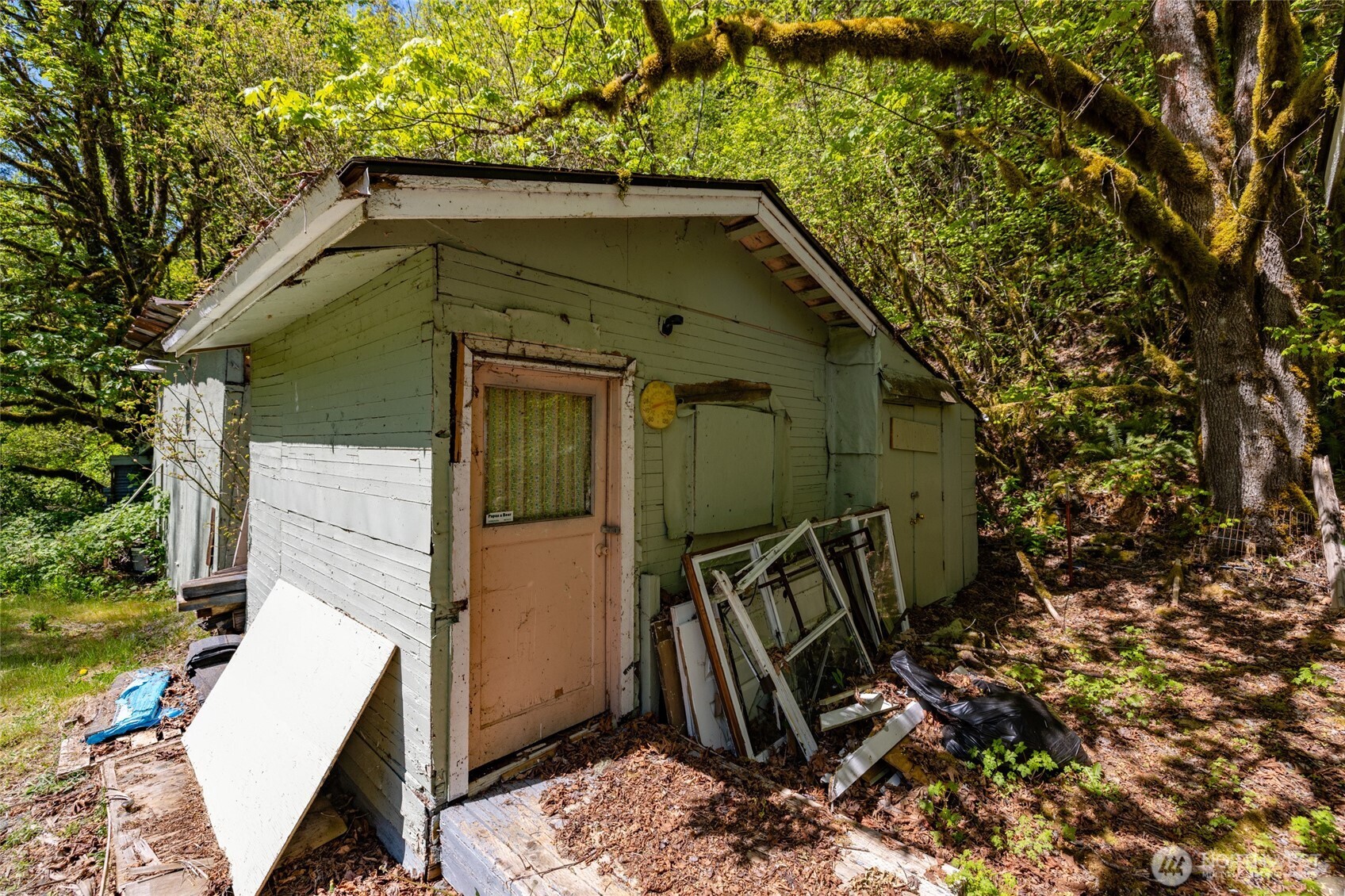 57255 State Route 20 , Rockport, WA 98283