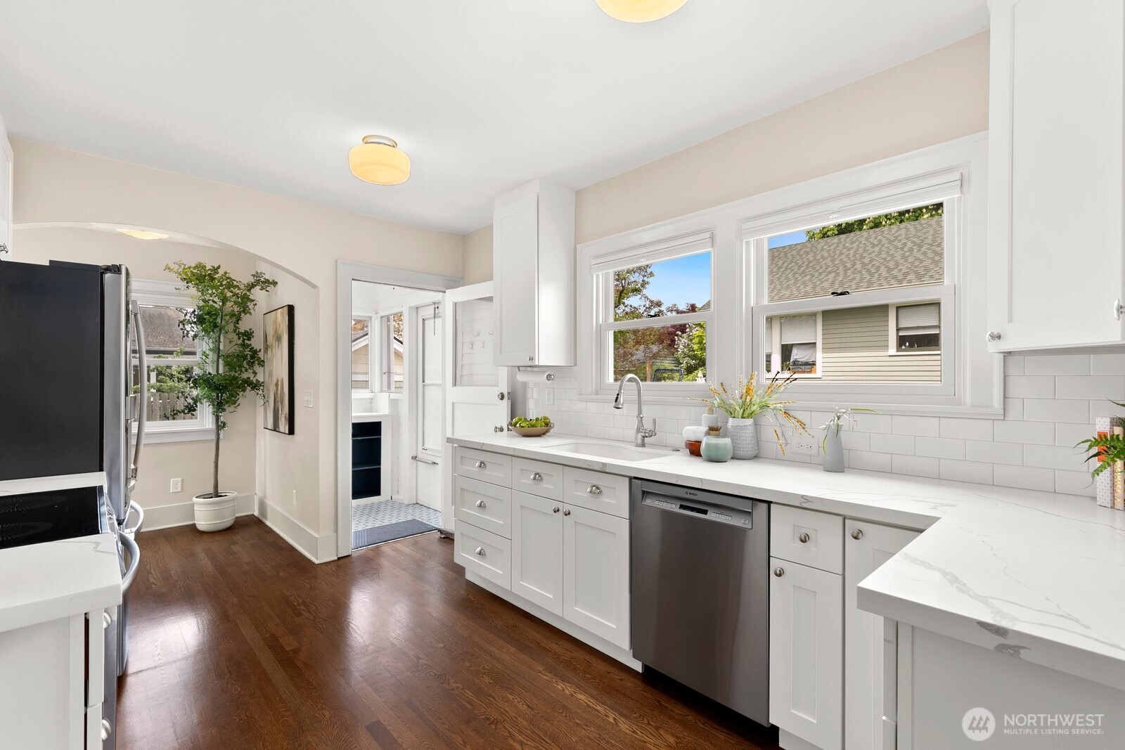 6531 27th Avenue NW, Seattle, WA 98117