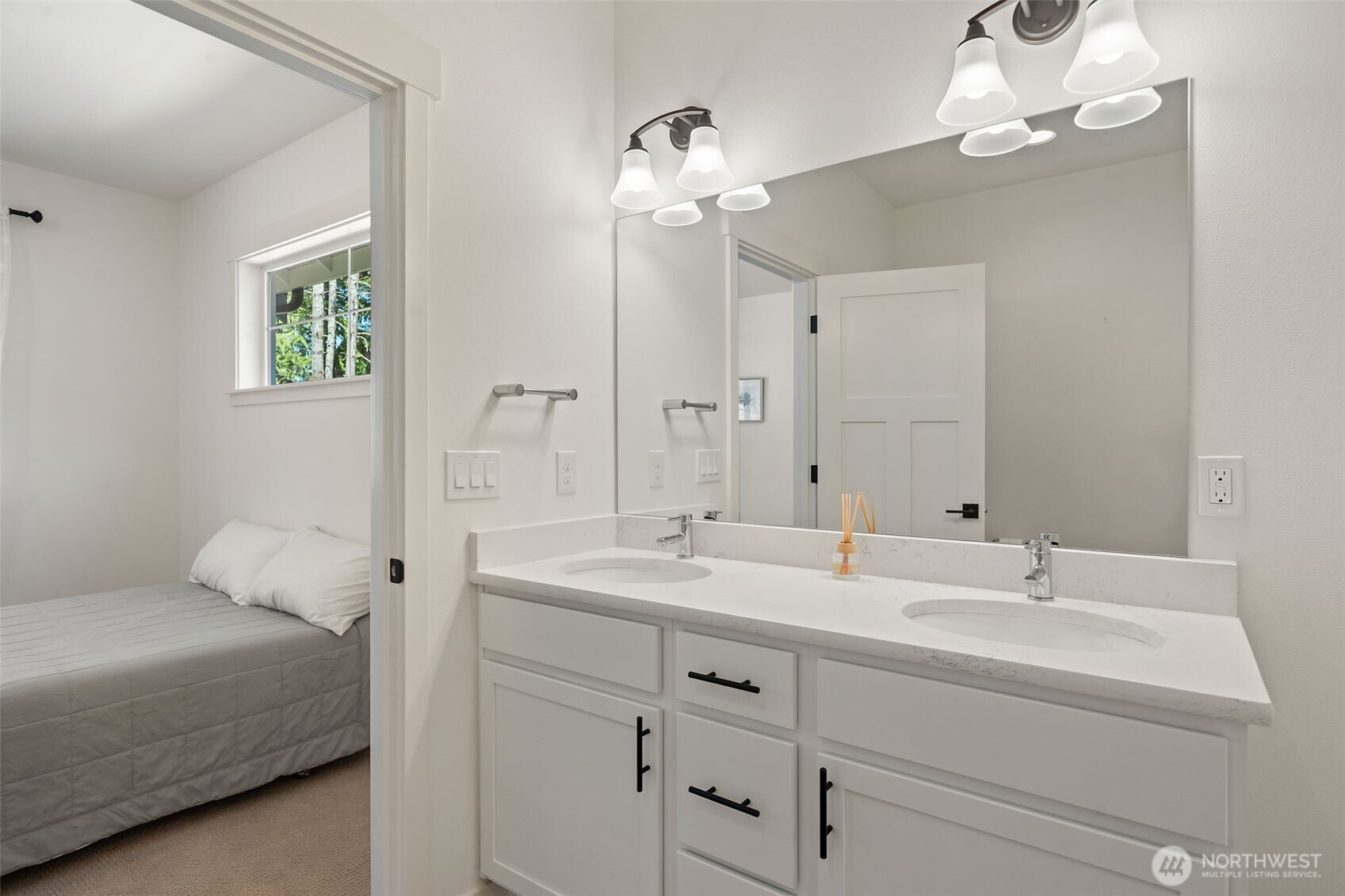 200 E Susan Lane , Union, WA 98592