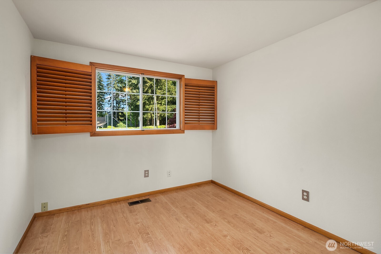 15718 NE 198th Street , Woodinville, WA 98072