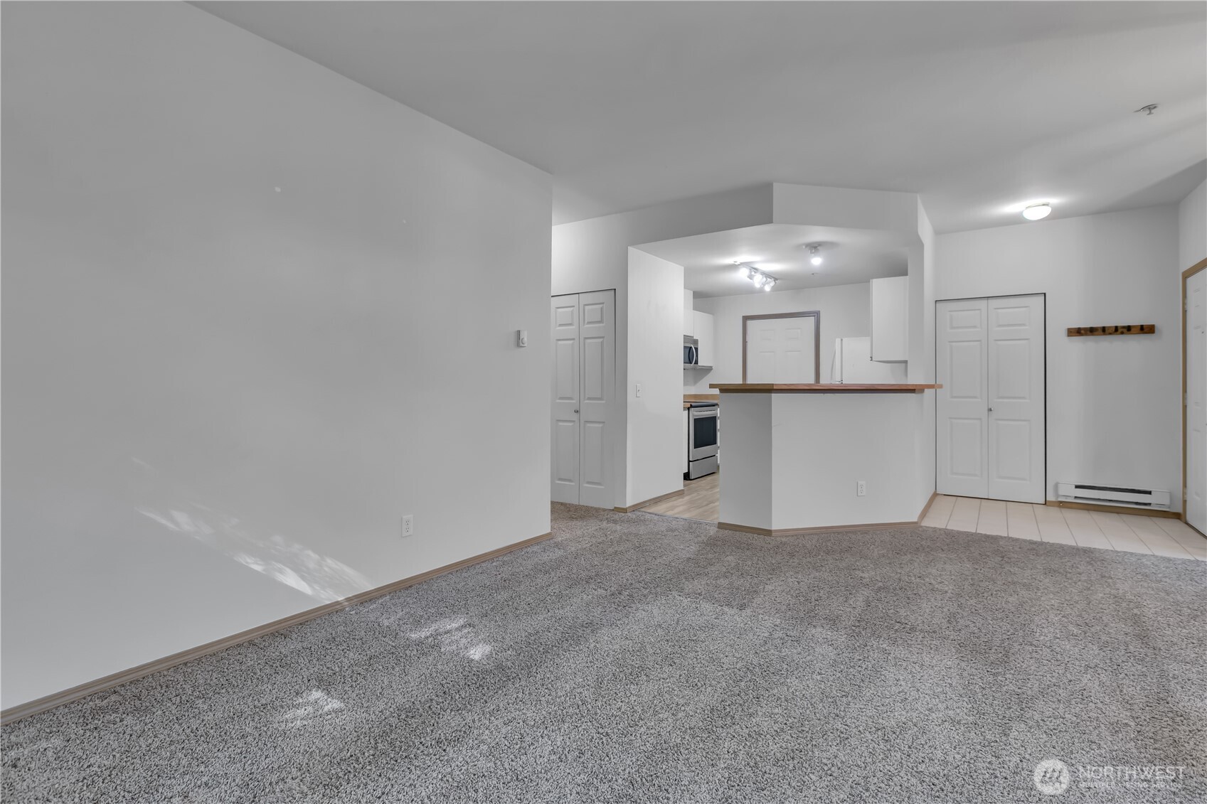 21917 42nd Avenue S #101, Kent, WA 98032